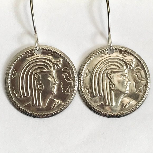 Vintage Egyptian Coin Charm Earrings Silver Plated Dangle Egypt Lady Queen - Picture 6 of 9